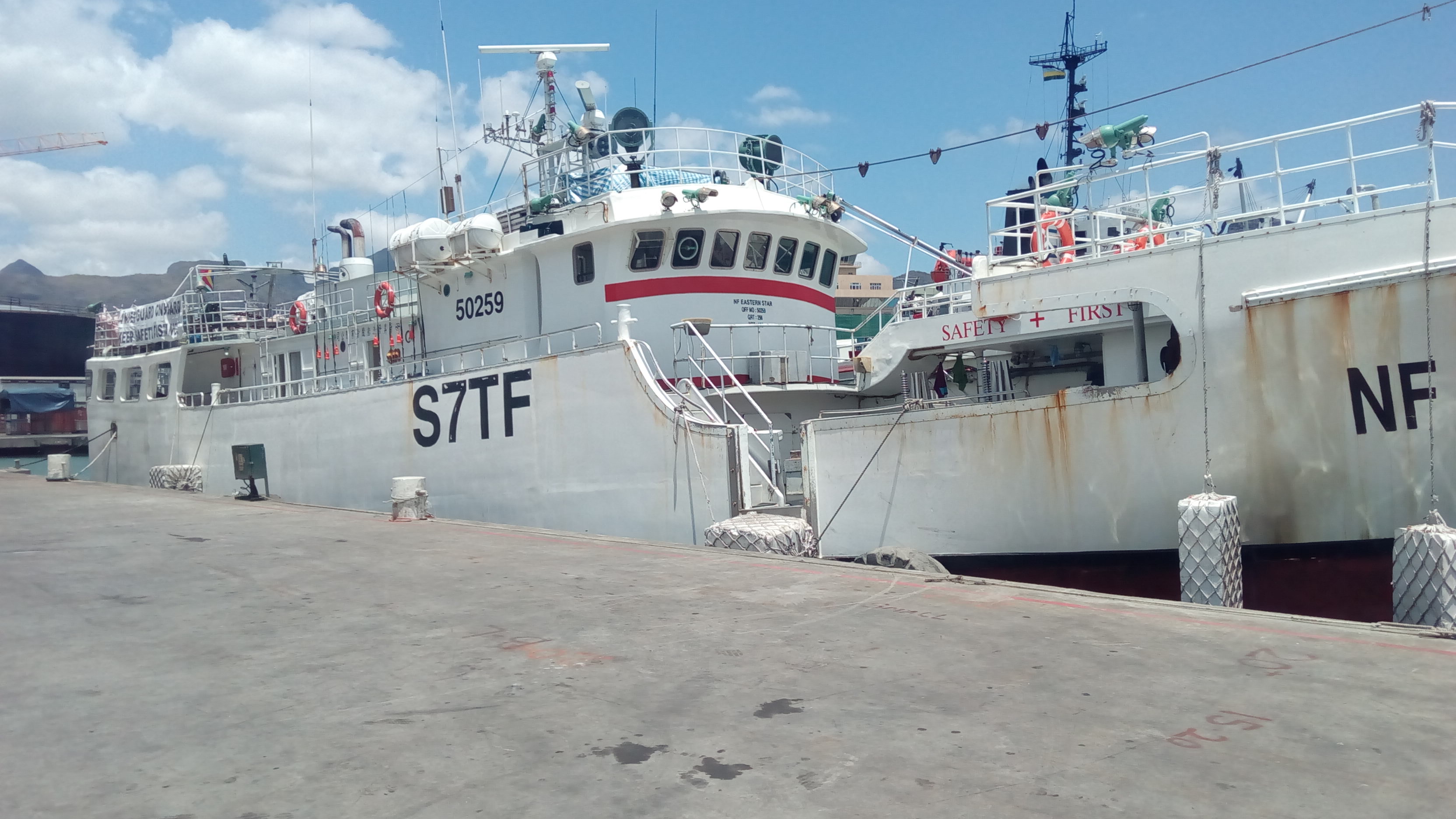 LL Port